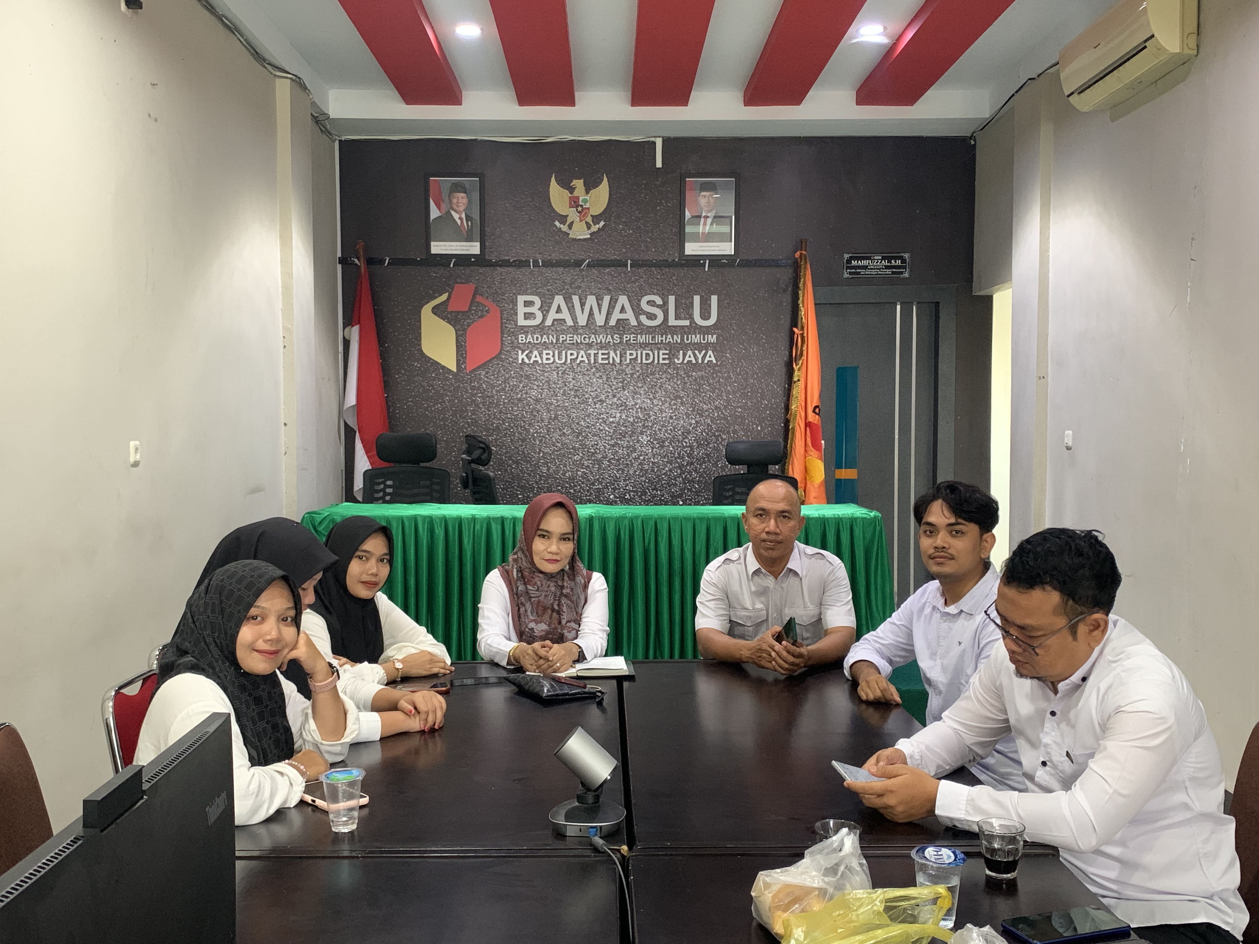 Bawaslu Pidie Jaya Ikuti Zoom Meeting Peluncuran dan Pengenalan Learning Management System (LMS)