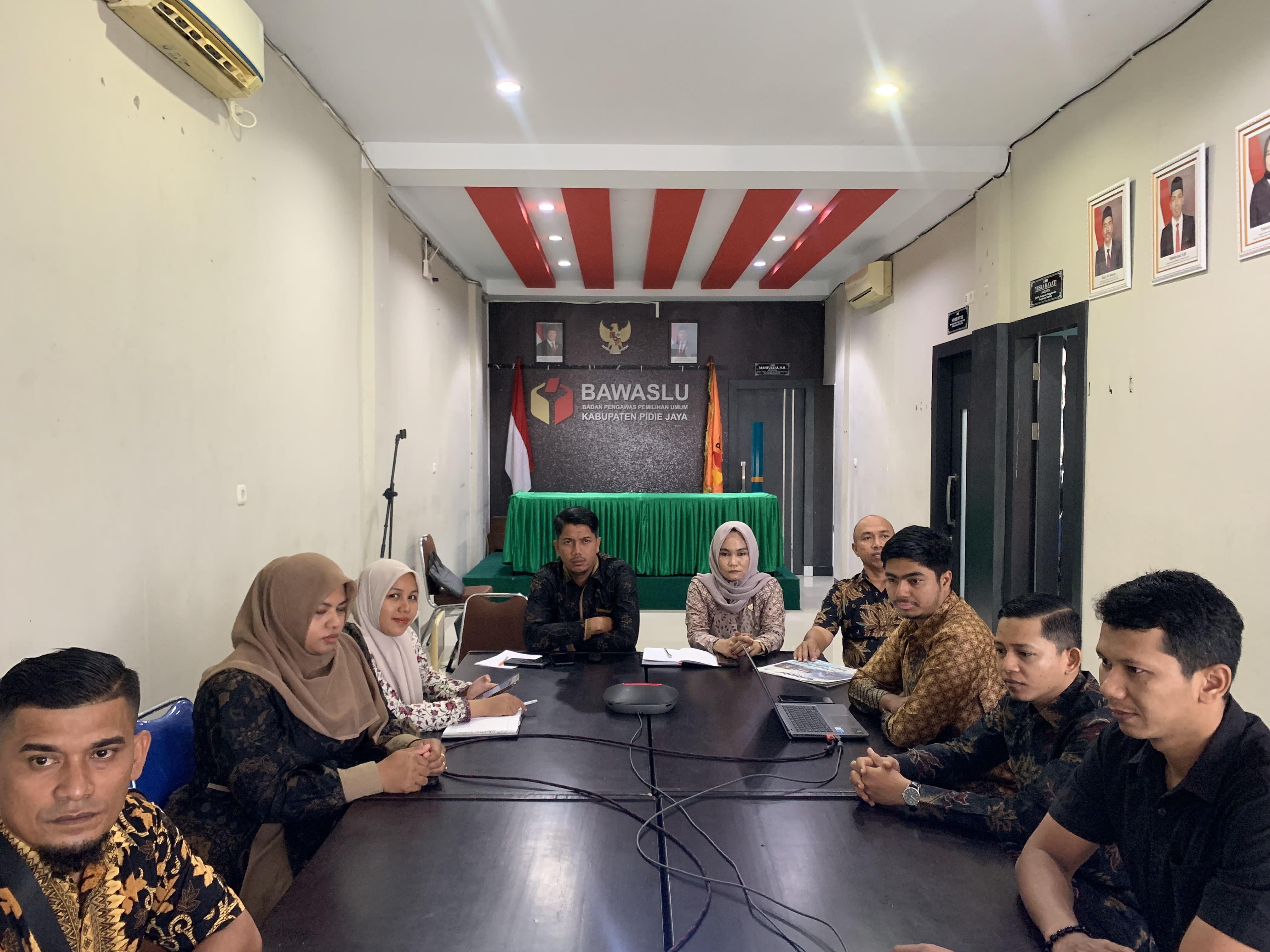 Rapat Evaluasi Kehumasan Triwulan II Bawaslu Kabupaten/Kota Se-Aceh