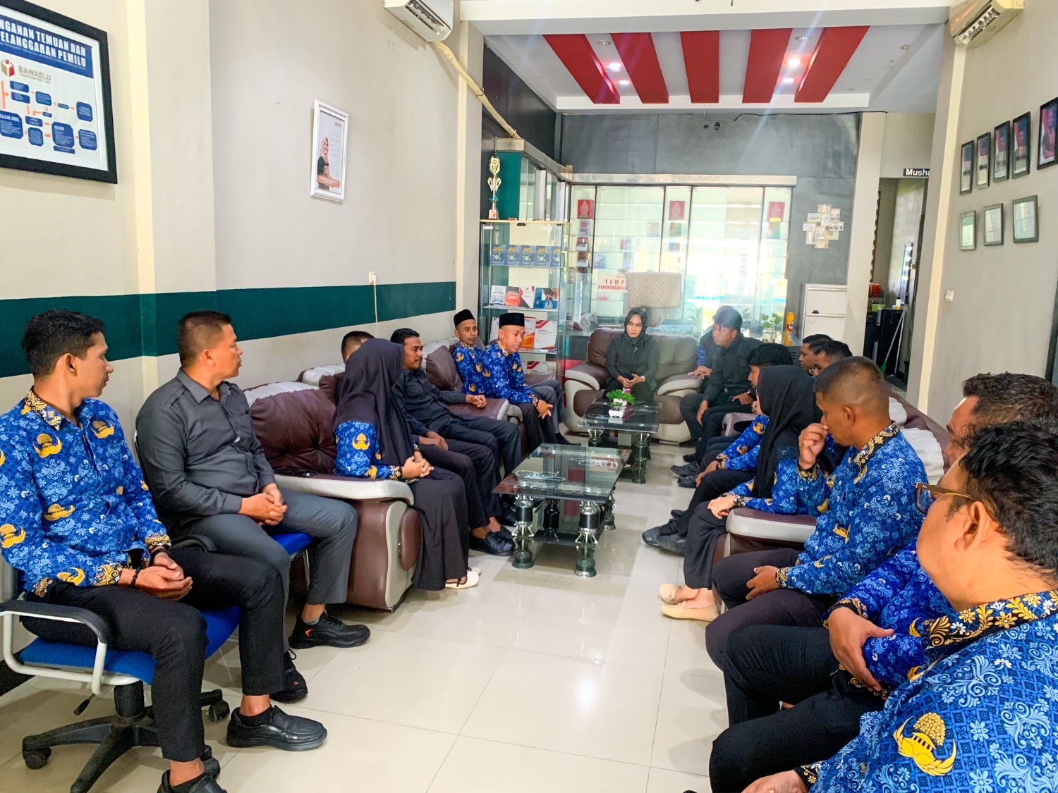 Bawaslu Pidie Jaya Gelar Rapat Rutin Mingguan Menjelang Kegiatan Bawaslu Provinsi Aceh