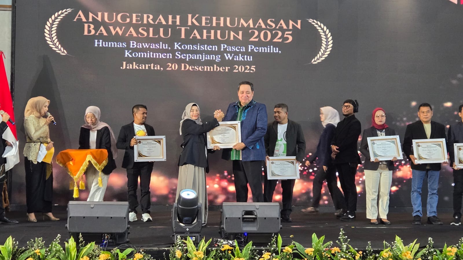 Bawaslu Provinsi Aceh Raih Penghargaan Podcast Terbaik dan Konten Terpopuler 2025.