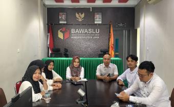 Bawaslu Pidie Jaya Ikuti Zoom Meeting Peluncuran dan Pengenalan Learning Management System (LMS)